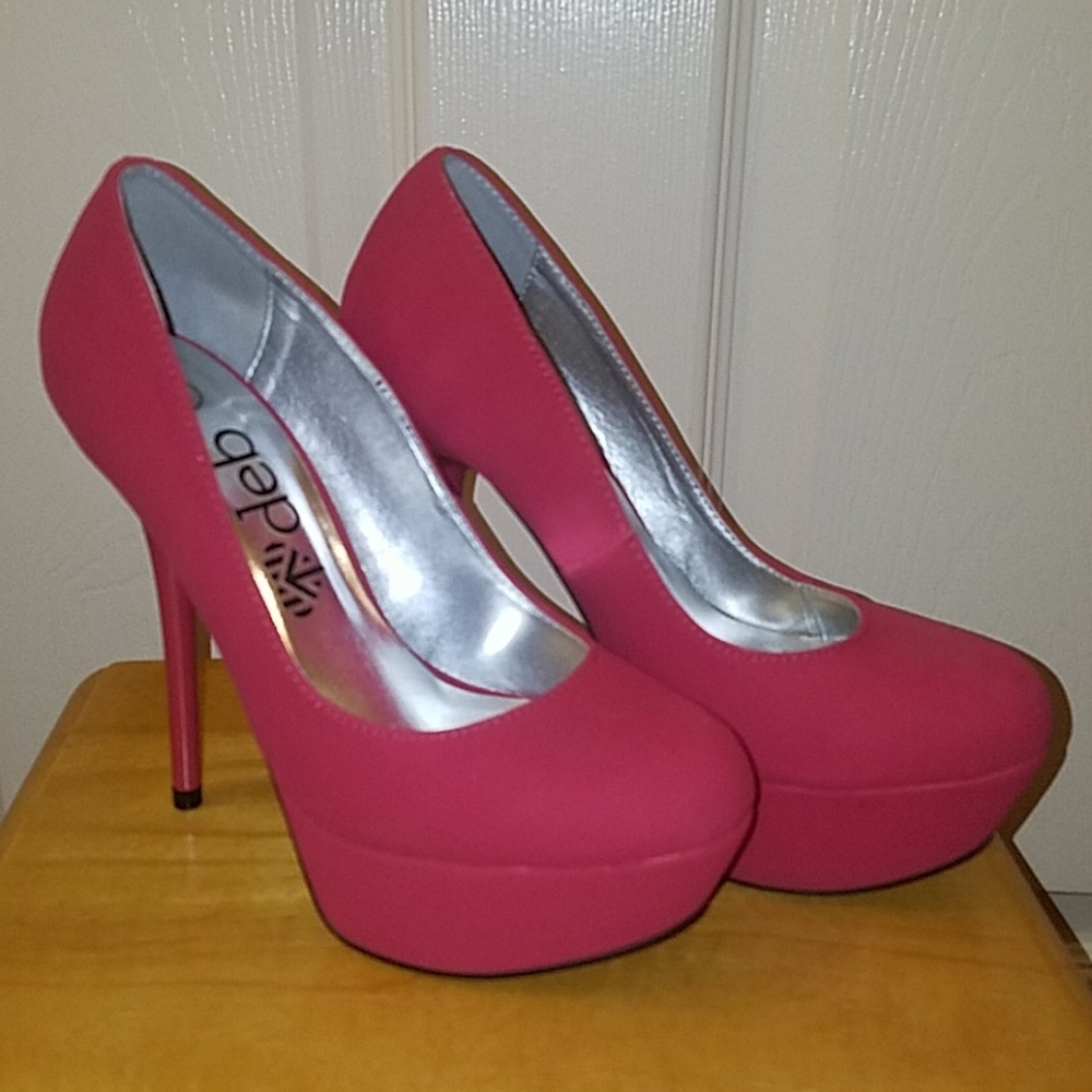Deb  high heels